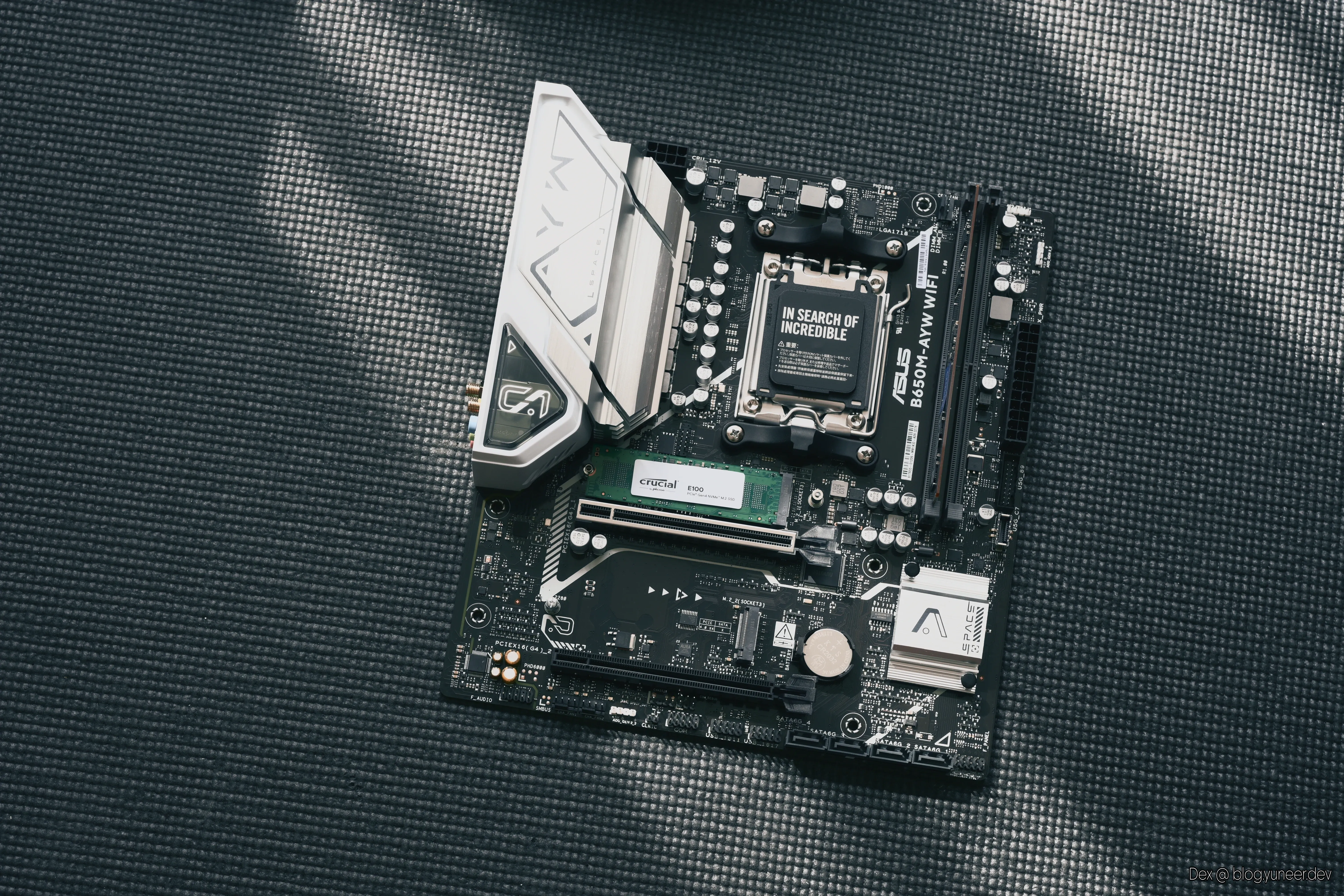 主機板裝上 Ram 與 SSD