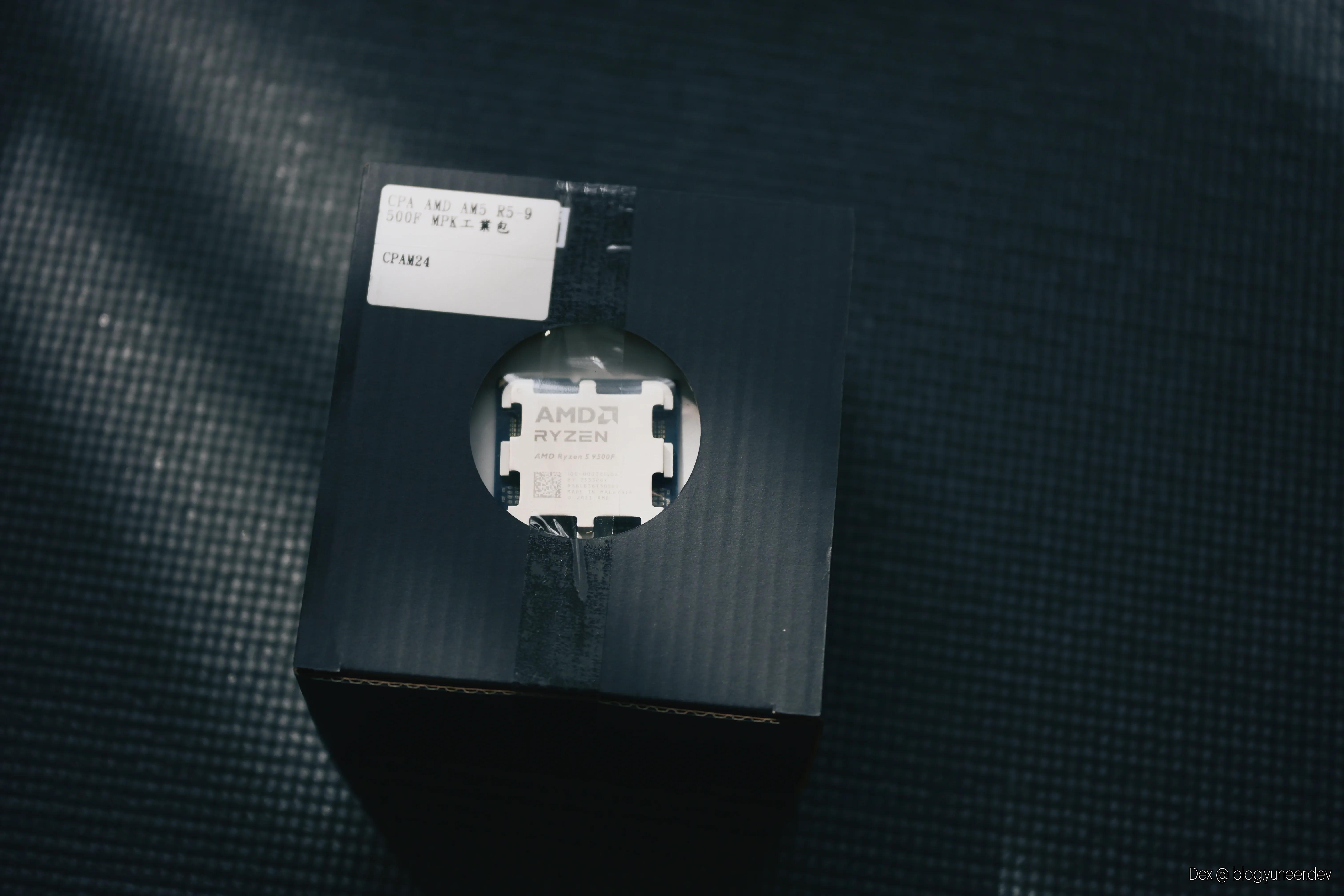 AMD R5-9500F MPK 外包裝