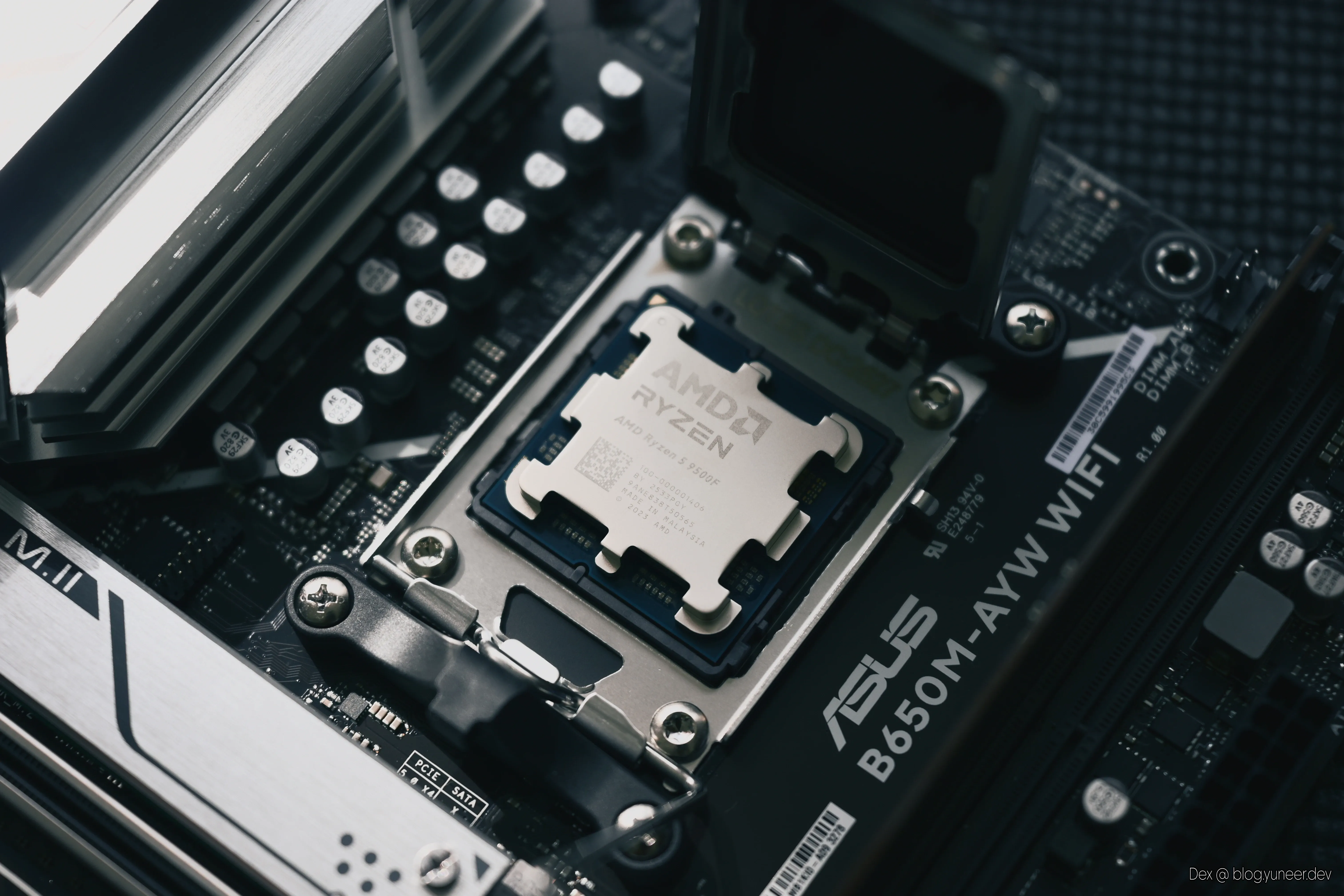 CPU 上主機板未蓋